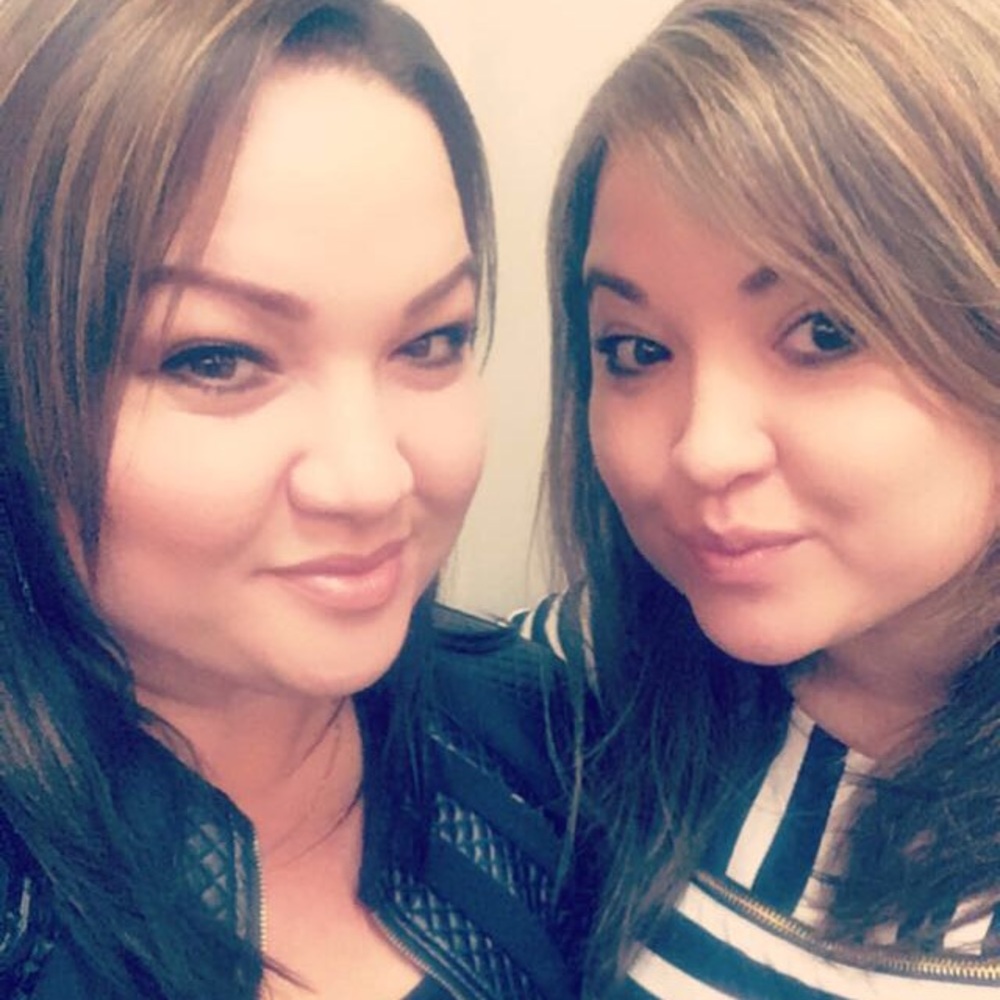 Meet your Posher, Ramona and her Sister💞